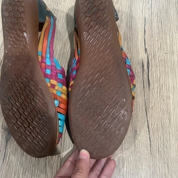 colorful huaraches size 7 - Picture 3 of 6